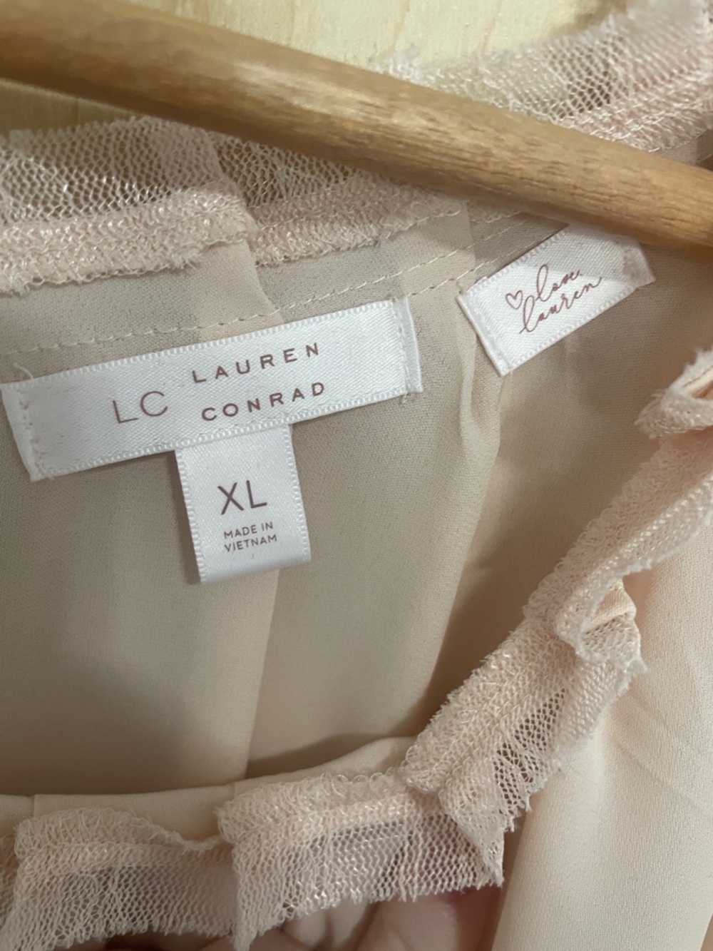LC Lauren Conrad Blush Tie-Neck Cap Sleeve Blouse XL - Picture 2 of 9